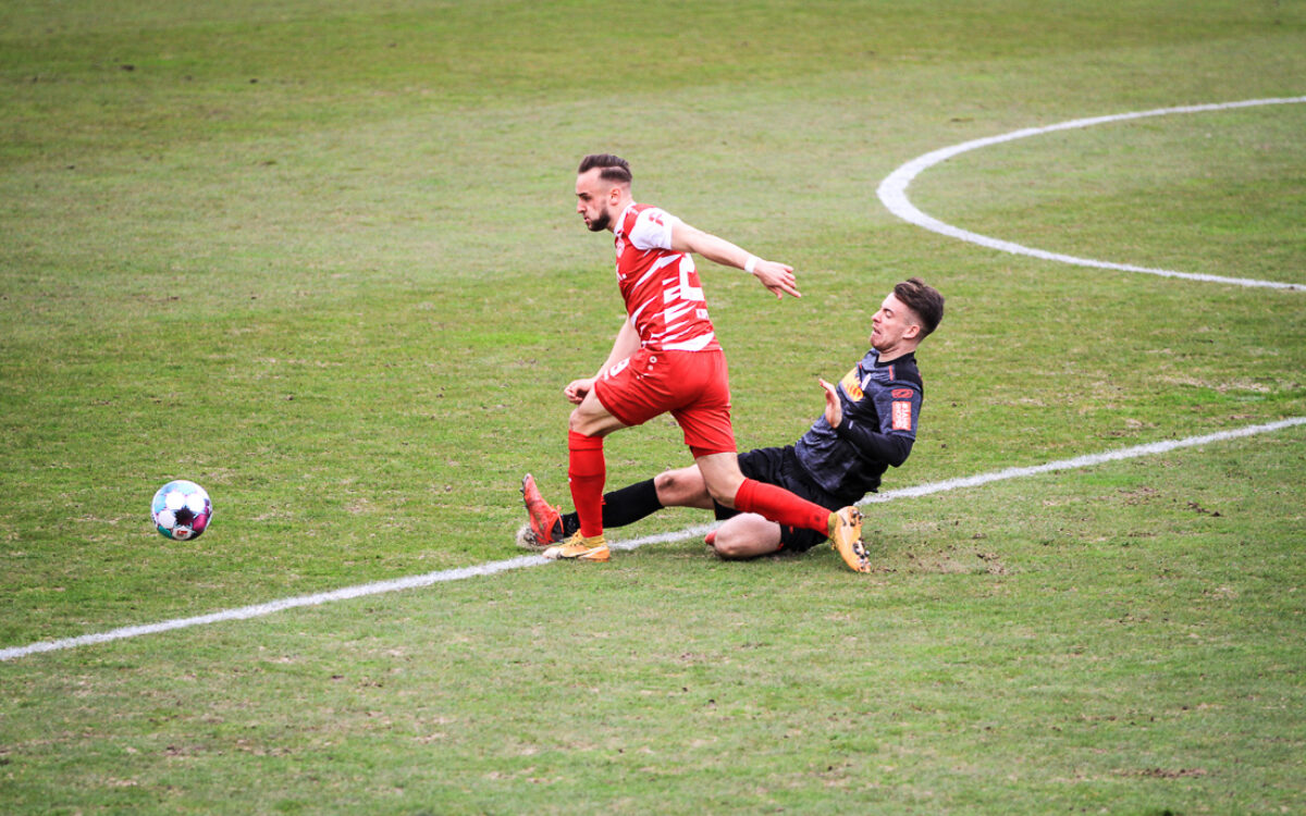 David Kopacz Zweikampf Würzburger Kickers David Kopacz Zweikampf Würzburger Kickers